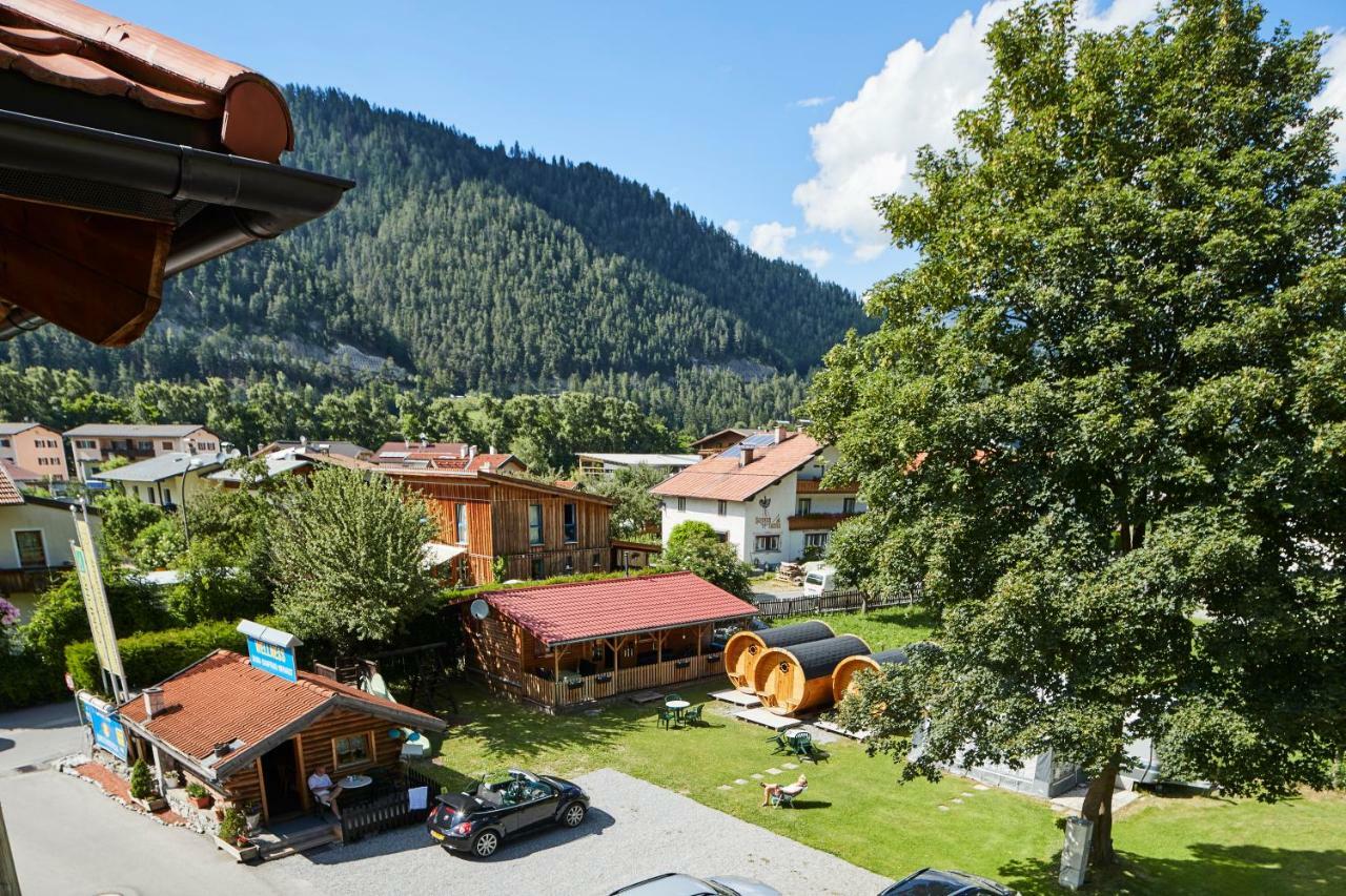 Camping Dreilaendereck Blockhuetten & Apartments Ried im Oberinntal Eksteriør billede